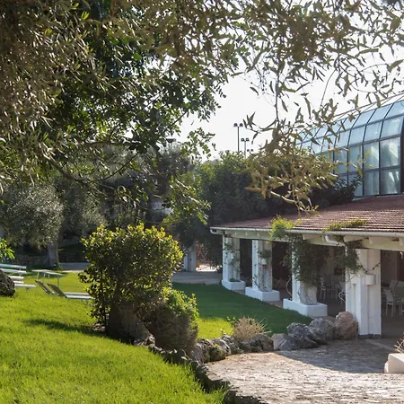 Masseria Il Melograno Hotel 5*