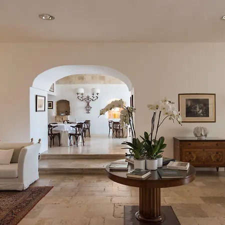 Hotel Masseria Il Melograno 5*