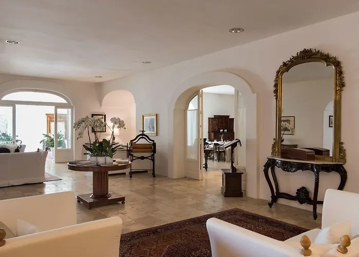 Hotel Masseria Il Melograno 5*