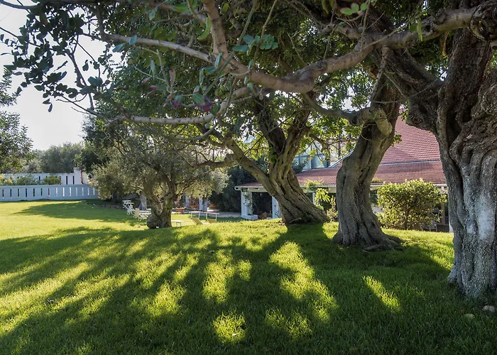 Hotel Masseria Il Melograno 5*